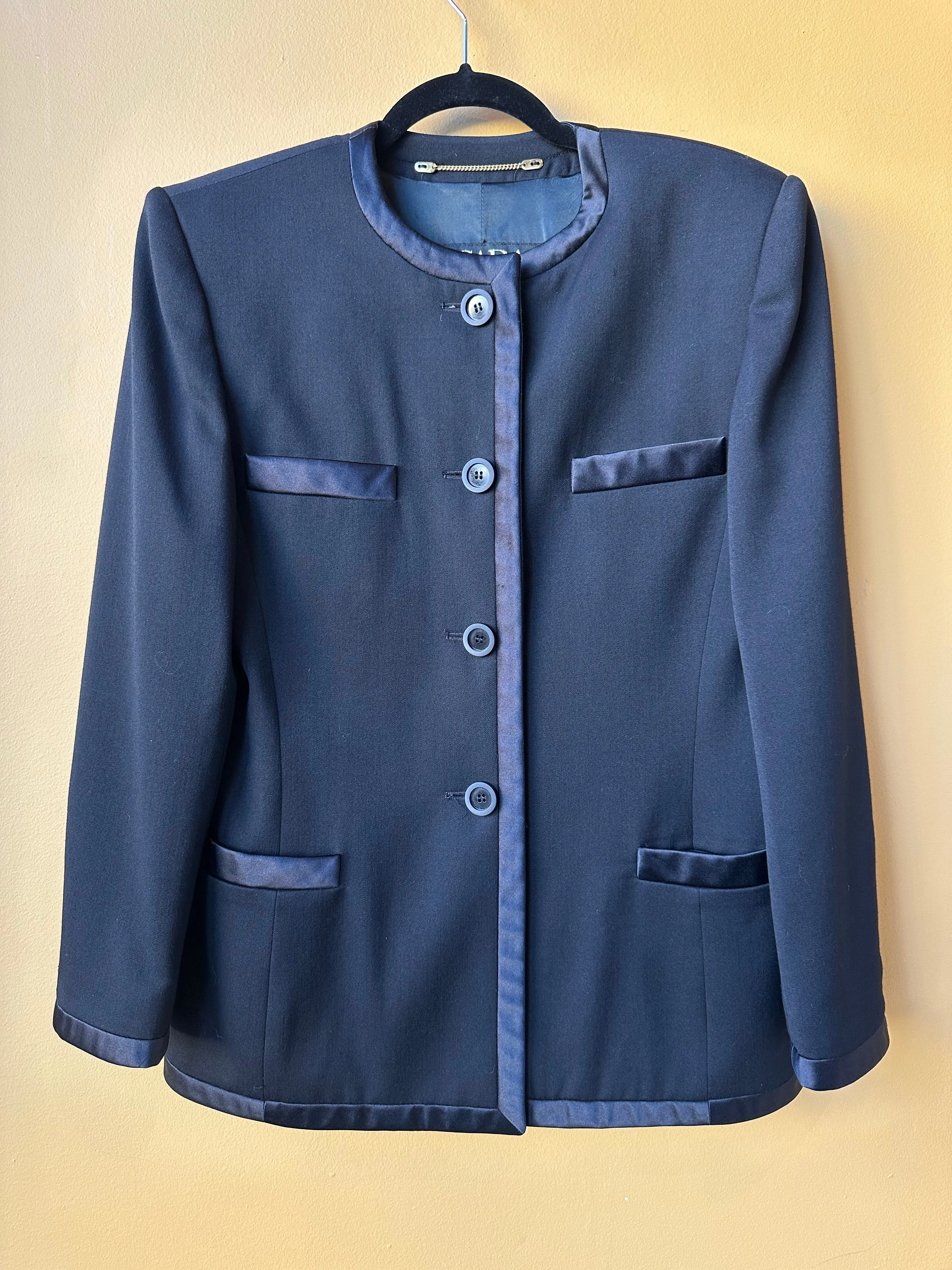 Escada Collarless Blazer