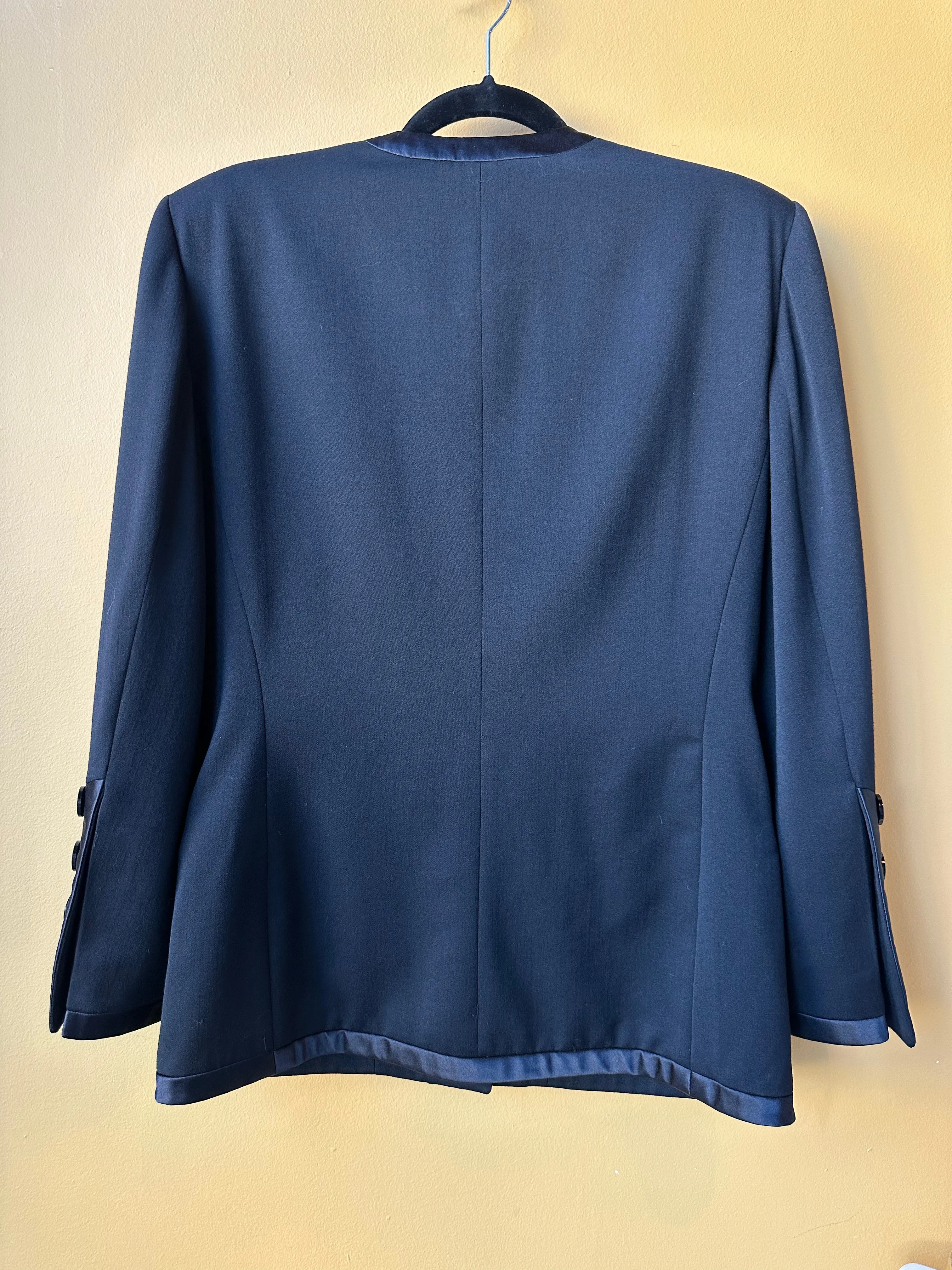 Escada Collarless Blazer