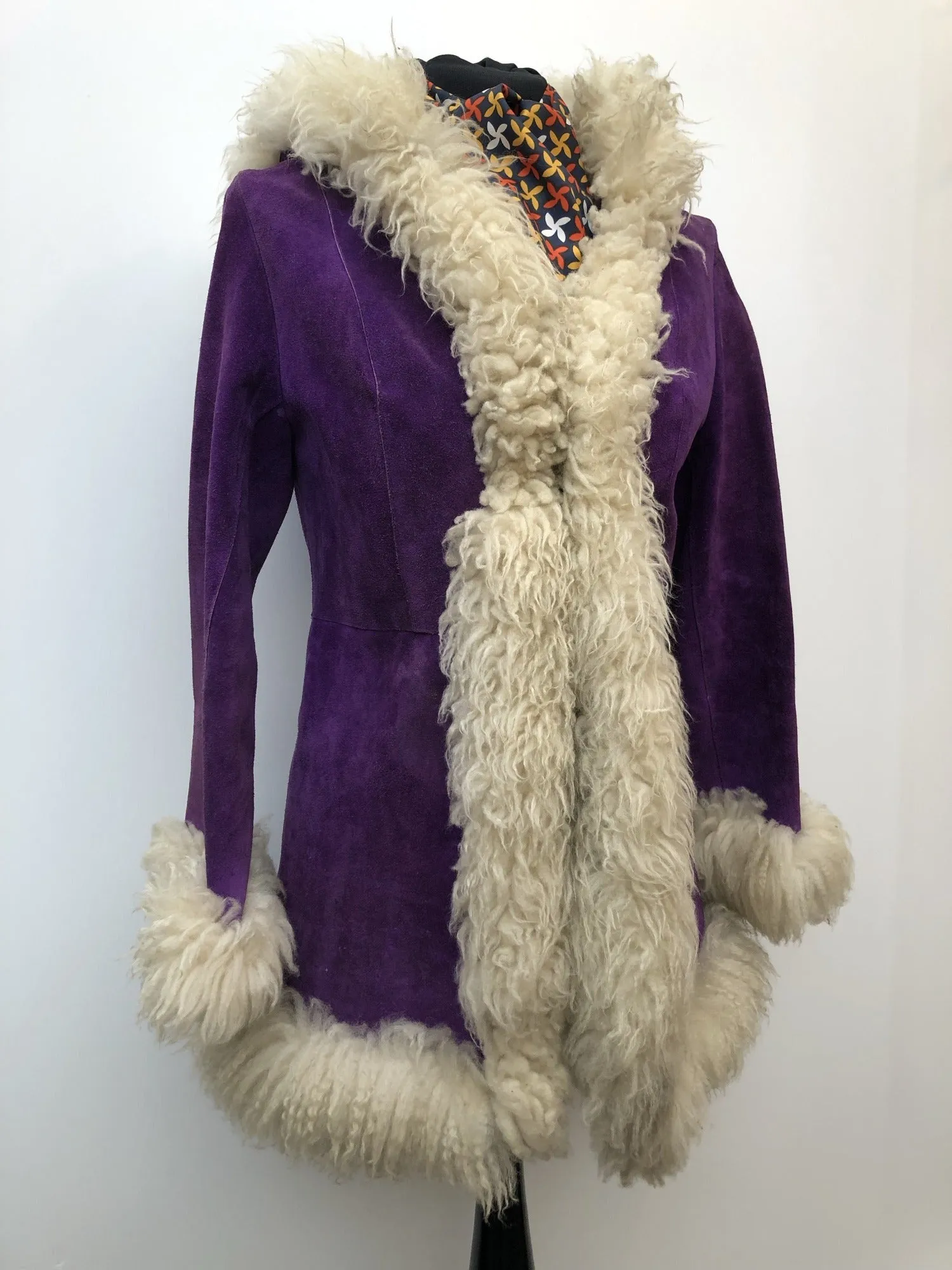 Rare 1970s Suede Shearling Hooded Jacket in Purple - Size 10