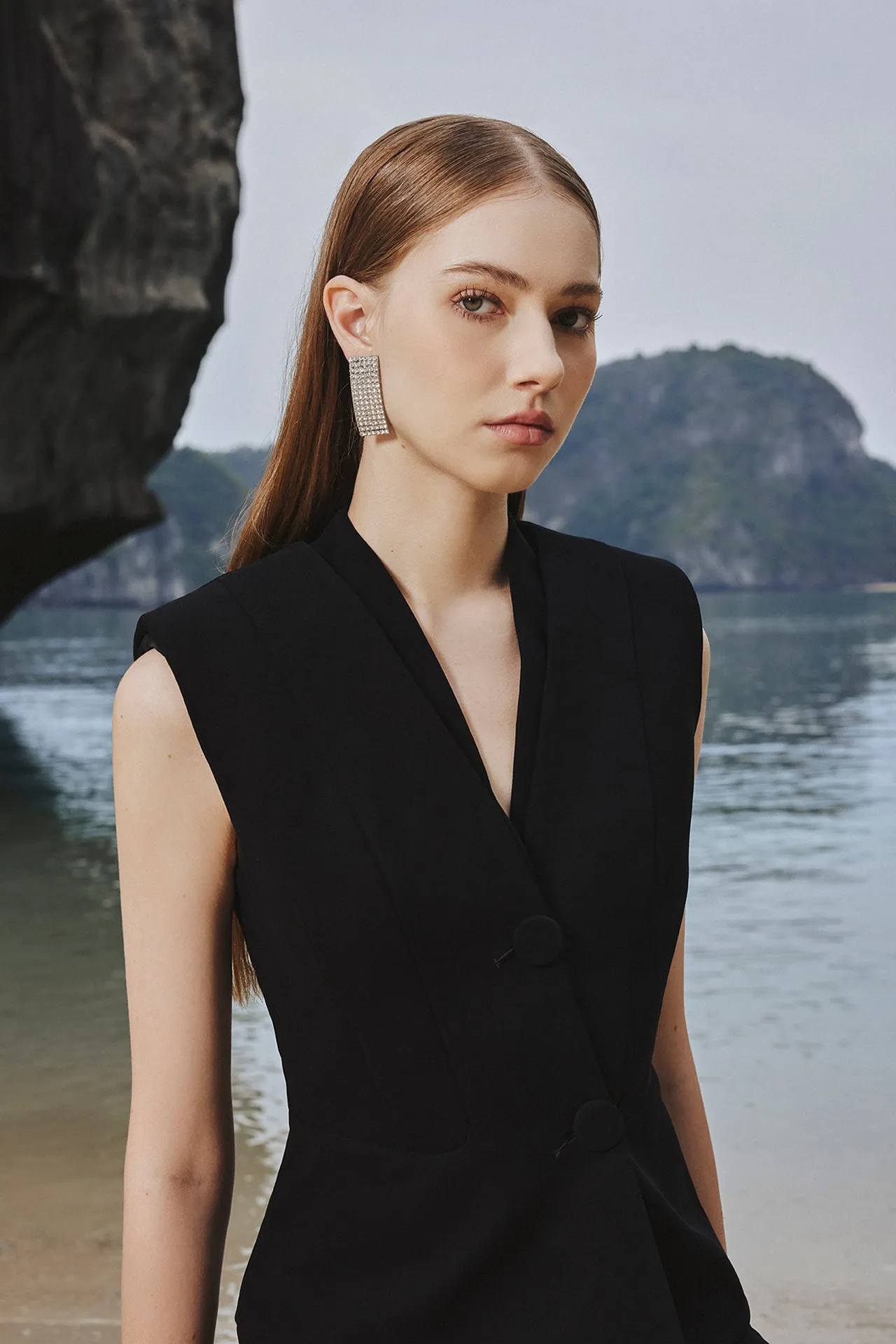 Sleeveless Blazer and Skirt with Feathers